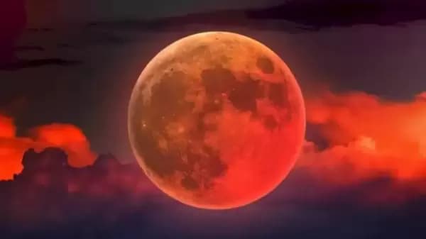 Get ready, stargazers! A spectacular celestial event is coming on September 7-8, as a Blood Moon will light up the sky for 82 minutes, making it one of the longest and most visible lunar events of the decade. The lunar eclipse will reportedly reach its peak, when the Moon is completely covered by Earth's dark umbral shadow at 5:11 pm EDT on September 7 (around 2:41 am IST on September 8). In Mumbai (IST), the eclipse will be visible from 11:00 pm to 12:22 am. In Bangkok (ICT), it will occur from 12:30 am to 1:52 am. Viewers in Beijing (CST), Hong Kong (HKT), and Perth (AWST) can observe it between 1:30 am and 2:52 am. In Tokyo (JST), it will be visible from 2:30 am to 3:52 am, while in Sydney (AEST), it will last from 3:30 am to 4:52 am.
