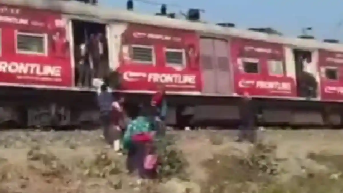 Locals in West Bengal's Murshidabad blocked National Highway 12 and burnt tyres on Friday to protest against the alleged attacks on migrant workers from the