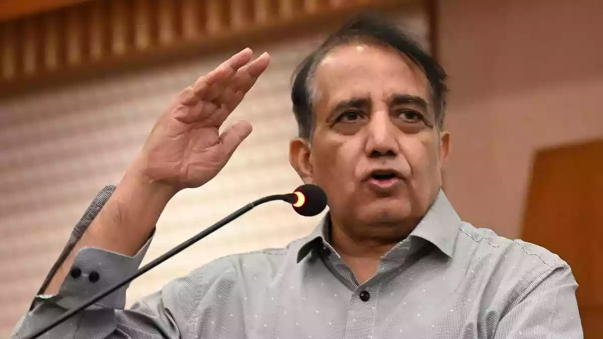 In a significant relaxation in its long-held stance, the government has proposed allowing foreign direct investment (FDI) in e-commerce companies that hold