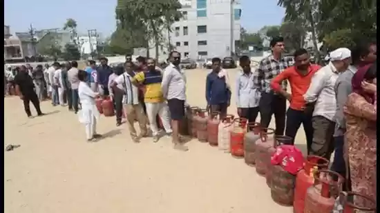 Govt asks domestic cooking gas consumers to get e-KYC done through Aadhaar