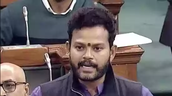 <b>New Delhi:</b> Civil aviation minister Ram Mohan Naidu on Monday said that spoofing signals were received from Delhi, Kolkata, Amritsar, Mumbai