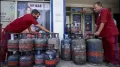<h4>Govt eases LPG surrender rule, allows reconnection</h4><h4>The amended rule is particularly beneficial for transferable employees