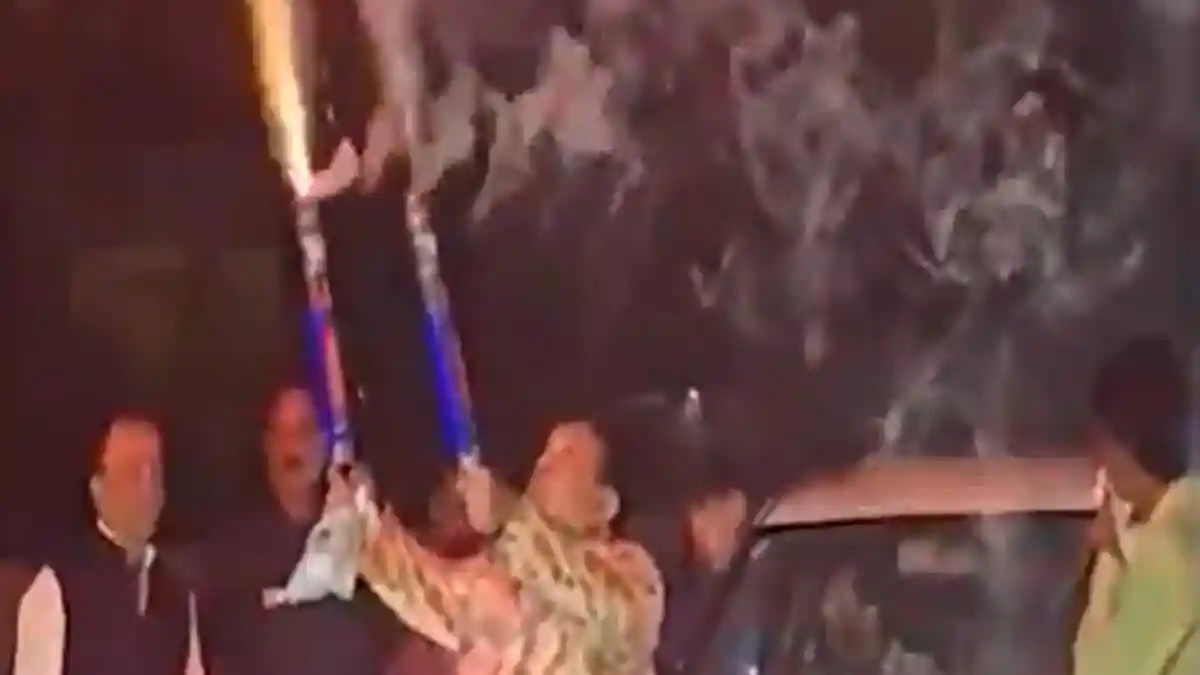 Gujarat Businessman Blocks Road To Celebrate Son’s Birthday