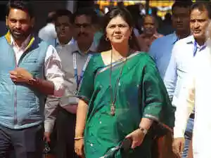 HC notice to Pankaja Munde