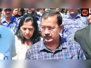 The Delhi High Court has ordered the removal of social media videos showing court proceedings. These videos featured Arvind Kejriwal and others requesting a