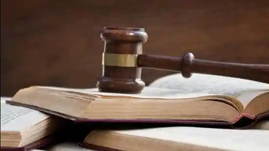 HC upholds compensation for man who fell to death from packed local train