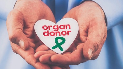 Hearts and kidneys are frequently the first things that come to mind when discussing organ donation. However, tissue donation is another amazing gift that changes and saves lives. Although they are not organs, tissues like skin, bones, corneas, and heart valves are crucial in aiding in the healing process following severe illnesses, injuries, and even blindness. A medical miracle rebuilds bodies and gives us hope, in ways we are not aware of right away. Dr. VS Prakash, HOD & Senior Consultant, Department of Cardiology, Ramaiah Institute of Cardiac Sciences shares all you need to know: