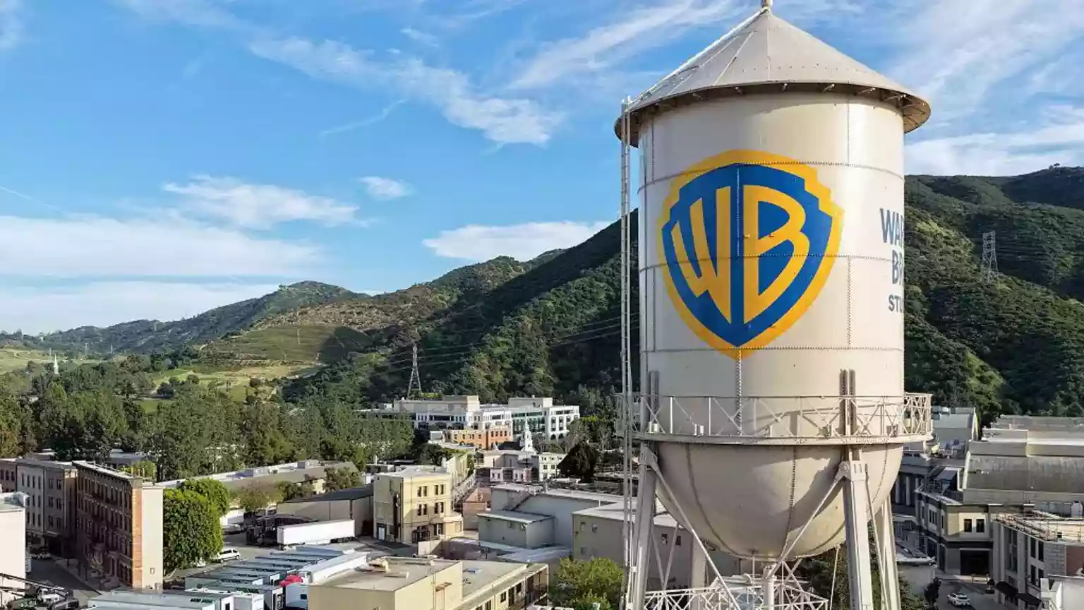 More than 1,400 actors, directors and filmmakers - including scores of Hollywood stars - have signed an open letter opposing the proposed merger of film