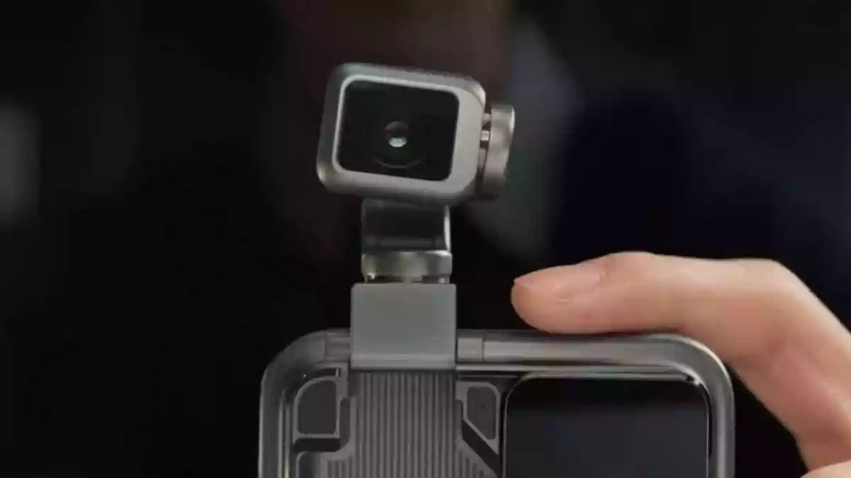 Honor’s Robot Phone now has a launched timeline and we will be seeing the unique device in the market later this year. The product was first teased in