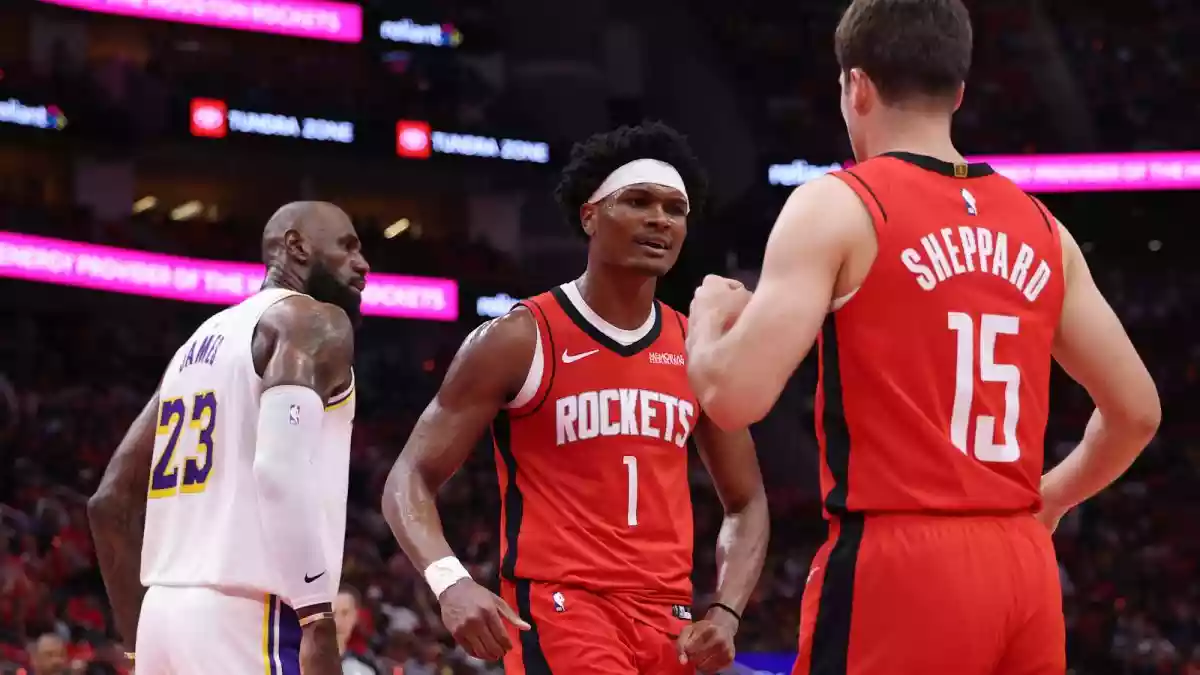 The Los Angeles Lakers were due for an off night. And it arrived… tonight. With a chance to sweep the series, the Lakers fell apart in Game 4