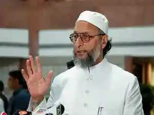 In a bold political maneuver, suspended Trinamool MLA Humayun Kabir is teaming up with AIMIM as West Bengal gears up for its assembly elections