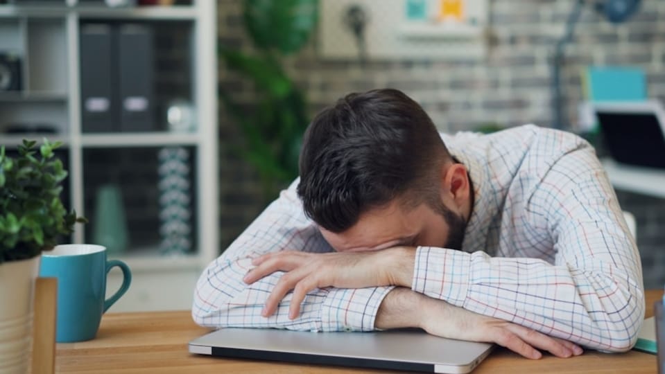 <h4>Hyderabad youth dies by suicide in US after master's degree fails to get him a job</h4> <h4>The man had recently completed a master’s