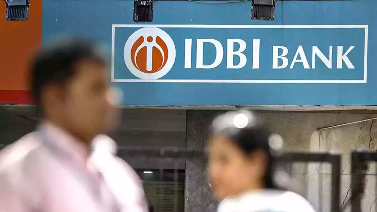 IDBI Bank on Saturday (January 17, 2026) reported almost flat profit at ₹1,935 crore for the third quarter ended December 2025