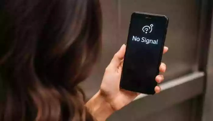 Mobile data works through cell towers that transmit radio signals through the air. The stronger and clearer the signal, the faster and more stable the internet