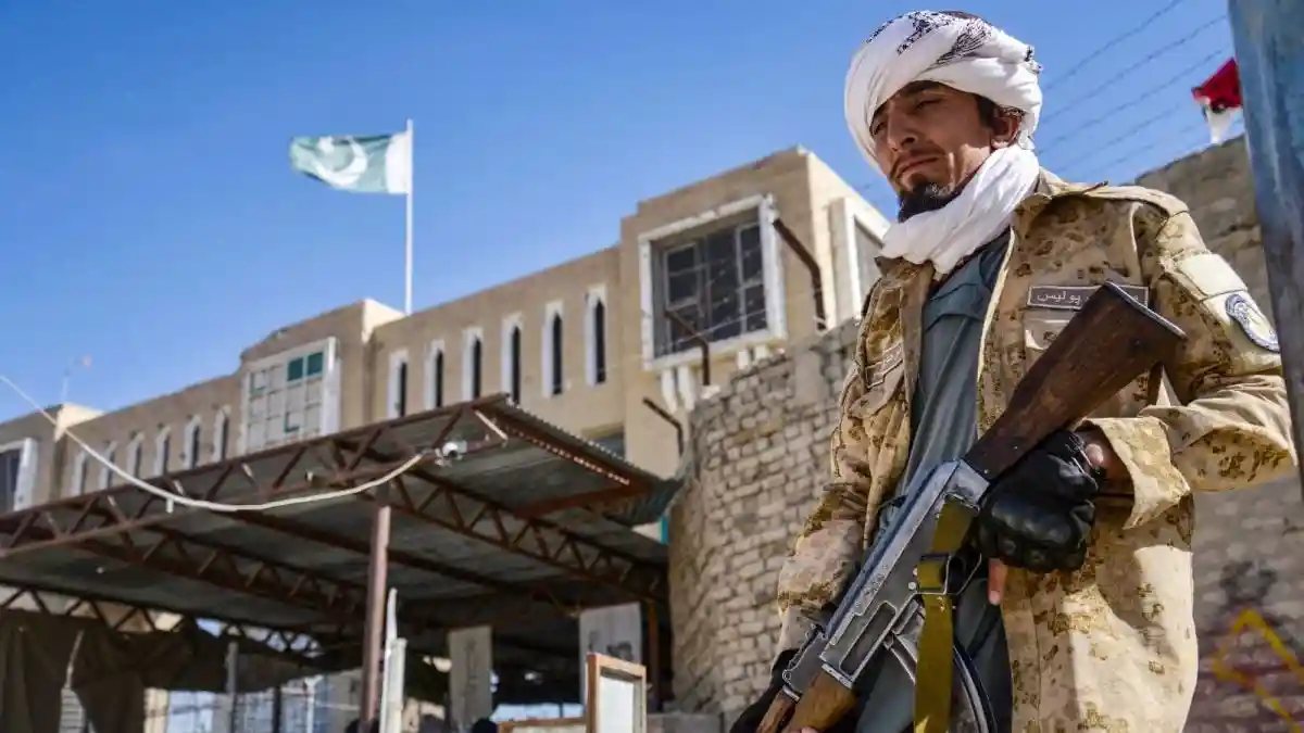 In a move that comes across as an insult amid rising tensions between the two countries, the Taliban government in Afghanistan has decided to decline a visit from a Pakistani delegation due to ongoing border violations. Going a step ahead, the Afghan Taliban has restricted the entry of new Pakistani diplomats and political delegations.In a move that comes across as an insult amid rising tensions between the two countries, the Taliban government in Afghanistan has decided to decline a visit from a Pakistani delegation due to ongoing border violations.Going a step ahead, the Afghan Taliban has restricted the entry of new Pakistani diplomats and political delegations.Issuing a strong warning to Pakistan on Monday, Taliban government spokesperson Zabihullah Mujahid said Afghanistan will give a decisive response to repeated violations of its sovereignty and airspace. In protest against the alleged cross-border incursions, he has announced that an upcoming visit by a Pakistani delegation to Kabul has been cancelled.