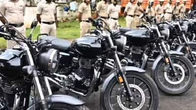 In a move to boost area development, North MLA Asif Sait, who represents Belgaum Uttar as a member of the Indian National Congress, distributed 13 Honda bikes to the police. According to the details available on the internet, these bikes have been given using local area development funds. A viral video also surfaced on X, where multiple black-coloured Honda CB350s can be seen parked in a line, while the cops stand at behind, which seems like waiting for the order to ride them.