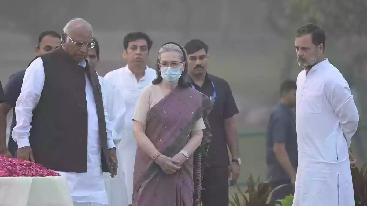 Congress president Mallikarjun Kharge on Friday (October 31, 2025) hit back at Prime Minister Narendra Modi after he attacked the party on Sardar Vallabhbhai