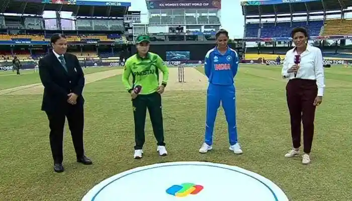 India enters this match on the back of a 59-run DLS-method victory over Sri Lanka in Colombo. At the 2025 Women's ODI World Cup match in Colombo, India captain Harmanpreet Kaur and Pakistan captain Fatima Sana did not shake hands during the coin toss at the R. Premadasa Stadium. Pakistan won the toss and chose to field. This behavior was in line with earlier reports and followed the precedent set in men's matches between the two nations. Indian men's T20I captain Suryakumar Yadav and Pakistan captain Salman Ali Agha similarly avoided handshakes throughout their three meetings in the recent Asia Cup 2025.India enters this match on the back of a 59-run DLS-method victory over Sri Lanka in Colombo.At the 2025 Women's ODI World Cup match in Colombo, India captain Harmanpreet Kaur and Pakistan captain Fatima Sana did not shake hands during the coin toss at the R. Premadasa Stadium. Pakistan won the toss and chose to field. This behavior was in line with earlier reports and followed the precedent set in men's matches between the two nations. Indian men's T20I captain Suryakumar Yadav and Pakistan captain Salman Ali Agha similarly avoided handshakes throughout their three meetings in the recent Asia Cup 2025.
