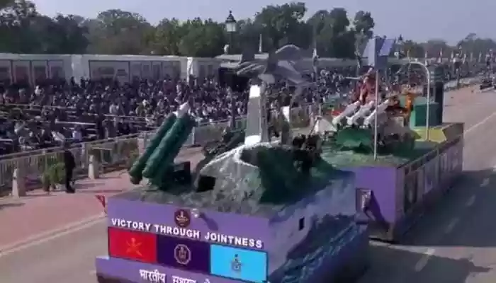 The tableau featured an Integrated Operational Centre (IOC) that illustrated how Operation Sindoor succeeded through synchronized coordination among the armed