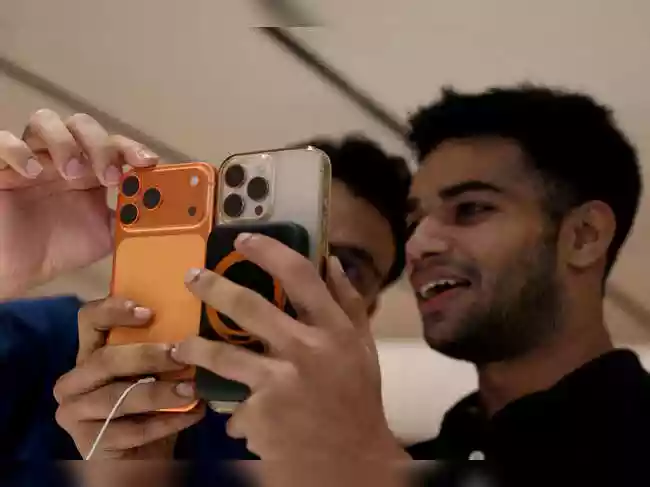 India hands Apple a win by letting foreign firms fund equipment without tax risk