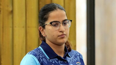 India's campaign in the ISSF World Cup began on a disappointing note as the 10m air pistol and rifle mixed teams failed to reach the finals in Ningbo, China, on Tuesday. In the 10m air pistol mixed team event, the two Indian pairs finished 11th and 13th in the qualification round. Meanwhile, in the 10m air rifle mixed team section, India's combinations secured 14th and 34th positions.