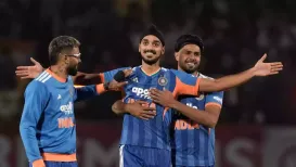 India's new-ball bowlers and his own team's failure to deal with the general challenge of higher dot balls in a low-scorer led to South Africa's loss in the