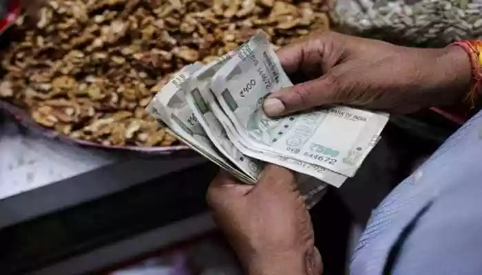 While global rating agencies continue to place their trust in India's economy, top economists are calling it the fastest-growing major economy after COVID-19