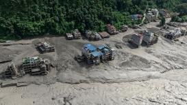<h4>India watches Nepal flood crisis, puts NDRF on high alert in UP, Bihar</h4><h4>Reports indicate many tourists, including Indian nationals