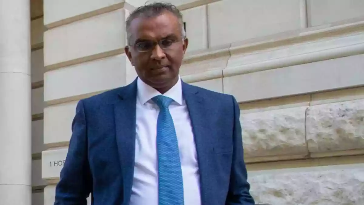 An Indian-origin investment banker set to earn nearly Rs 500 crore at Citigroup has come under renewed scrutiny after fresh allegations surfaced about his