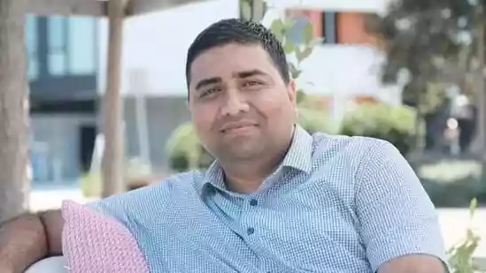 Apple's newest hire, Amar Subramanya, is suddenly at the centre of one of the most challenging chapters in the company's modern history