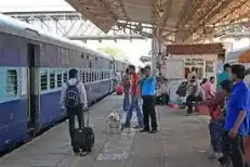 Free Wi-Fi services have been provided at 6117 Railway Stations across Indian Railways. No separate funds have been sanctioned by the Ministry of Railways on