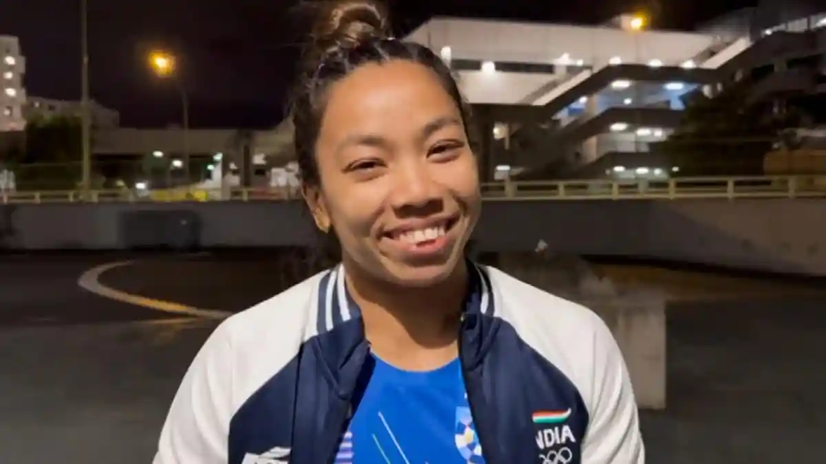 Indian weightlifter Mirabai Chanu (48kg) secured a silver medal at the World Championships in the 48kg category, continuing her impressive record at this prestigious event, where she has previously been on the podium twice. The 2017 world champion and 2022 silver medallist achieved a total lift of 199kg (84kg in snatch + 115kg in clean and jerk), finishing among the medal winners after moving down from the 49kg division.