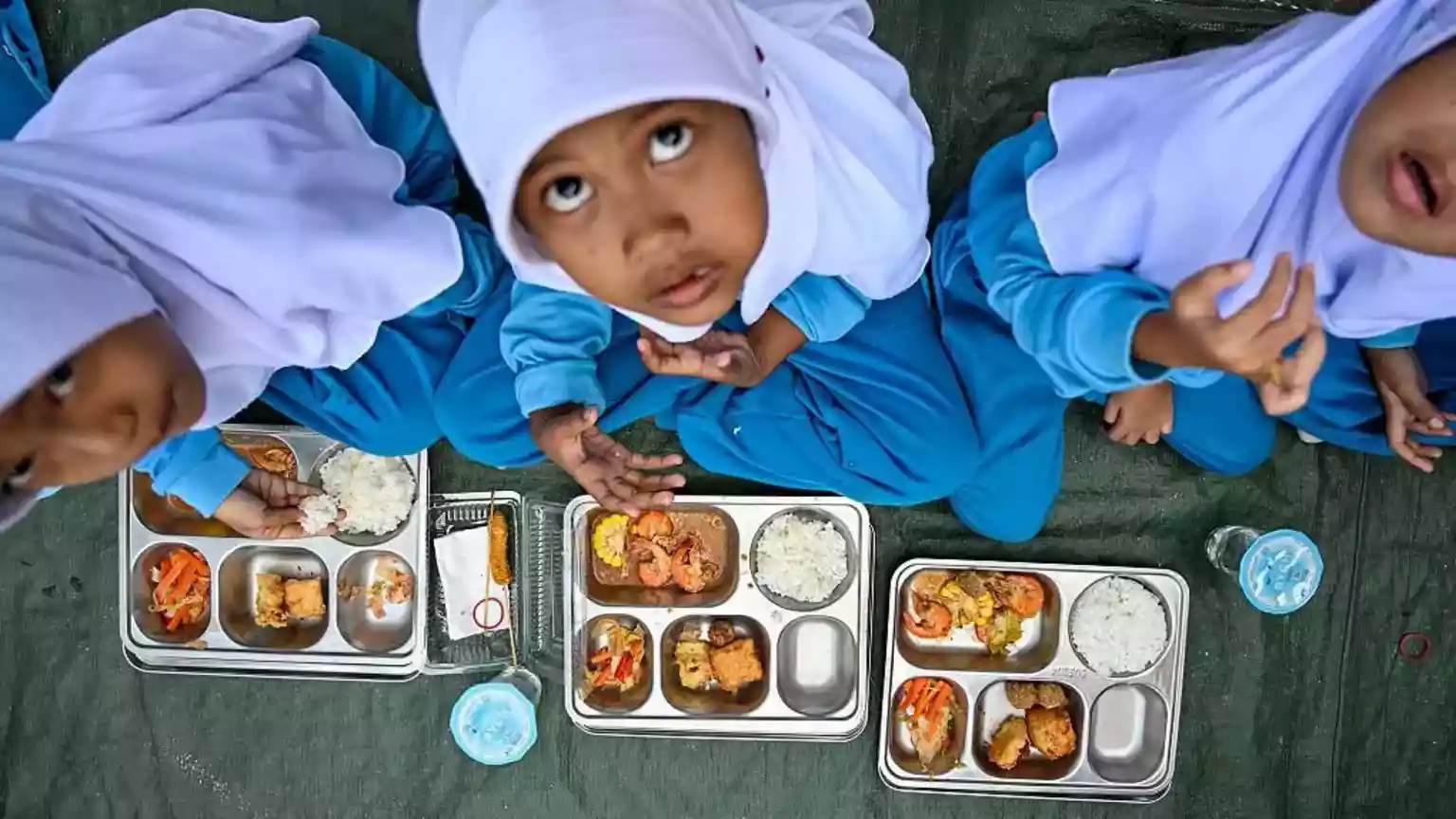 Indonesia's President Prabowo Subianto has fired the head of the agency responsible for his flagship free meals programme, which has been plagued by mass food
