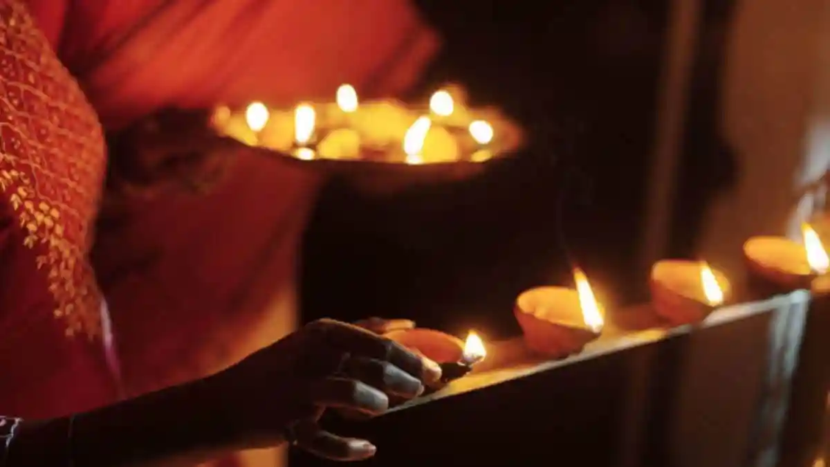 Infosys co-founder Narayana Murthy had suggested a 70-hour workweek, but many found his idea too strict. His statement made a comeback after a social media user humorously asked to file a petition demanding that the entire Diwali week be declared as a holiday for all Indians. The post earned support from many users. At the same time, it also received a humorous response as one person jokingly advised the individual to ask for Murthy's opinion before filing the petition.Infosys co-founder Narayana Murthy had suggested a 70-hour workweek, but many found his idea too strict. His statement made a comeback after a social media user humorously asked to file a petition demanding that the entire Diwali week be declared as a holiday for all Indians. The post earned support from many users. At the same time, it also received a humorous response as one person jokingly advised the individual to ask for Murthy's opinion before filing the petition.Diwali is celebrated over five days each year, beginning with Dhanteras, followed by Narak Chaturdashi (Choti Diwali), the main Diwali day with Lakshmi Puja, Govardhan Puja and ending with Bhai Dooj. While the festival goes on for almost a week, most offices give a holiday only on the third day, Lakshmi Puja. Recently, a social media user demanded that the entire Diwali week should be declared as a holiday, similar to how many Western countries give a full week off during Christmas.