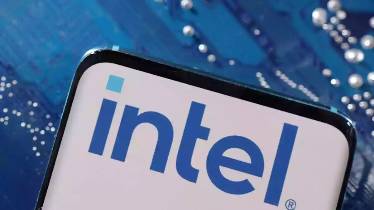 Intel shares plunge on earnings expectations