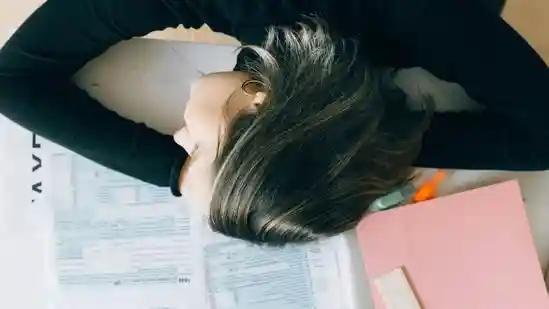 Intern receives stern warning from HR for sleeping in office premises