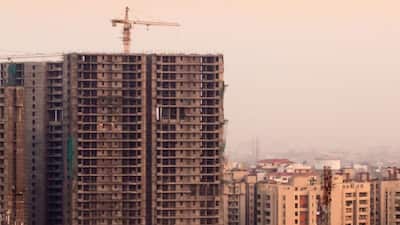 Investing in real estate companies might have become a norm now. However, the seemingly lucrative venture has its fair share of risks. Besides economic slowdowns, market cycles, and interest rates, there is also the possibility of projects getting delayed or shelved, leading to difficulty in getting refunds. Recently, a New Delhi-based entrepreneur opened up about facing a similar distressing situation after investing Rs 10 lakh into a commercial project in Noida. It was through a social media post that she was able to recover the money.