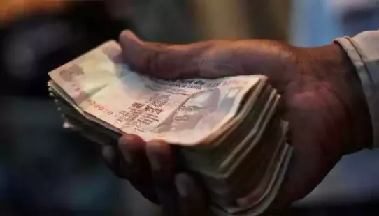 Through an example, Chartered Accountant Abhishek Walia shared how a simple delay in investment can make a massive difference in creating wealth over a long