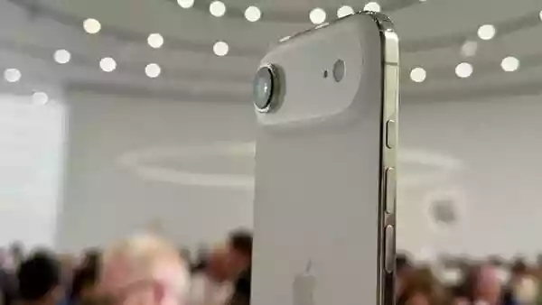 iPhone 18 Pro could get full internet access straight from space