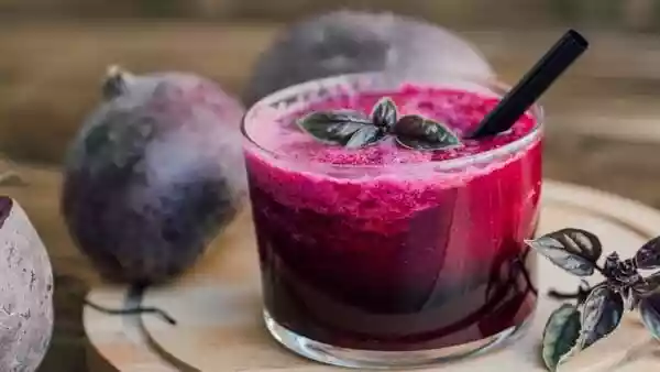 Facing issues with bloating, poor digestion, dull skin, or concerns related to liver and heart health? Beetroot juice might just be your natural alternative