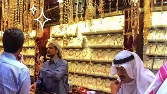 Is it cheaper to buy gold in Dubai rather than India