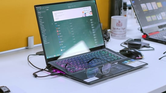 Is your laptop heating up every time you open a few tabs or run basic tasks? These steps can help you fix that. Overheating is one of the most common issues laptop users face, particularly with older devices or those used for extended periods. It not only slows performance but can also cause long-term damage to internal components. Fortunately, we’re here with expert tips and practical hacks to help you stop your laptop from overheating.