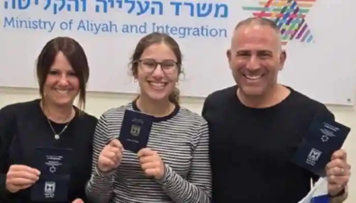 The arrival of the Sachs family brings the total to nearly 22,000 immigrants to Israel in 2025. TEL AVIV: The Sachs family from Sydney