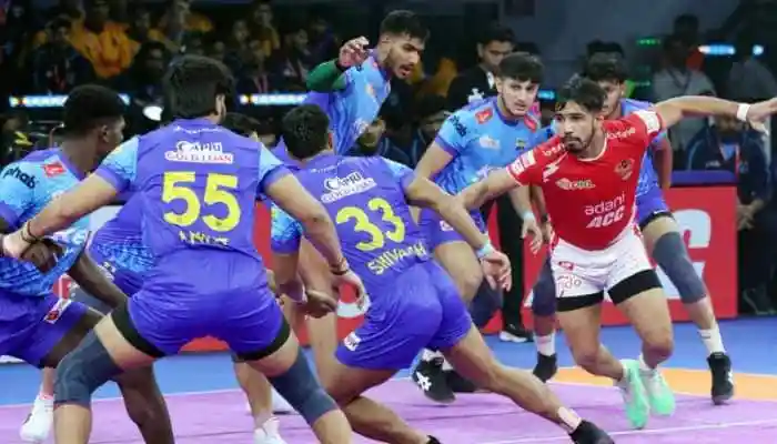 It was skipper Rakesh Sungroya's night to shine with 18 points to his name, but all-rounders Visvanth V, Ankit Dahiya and Mohammadreza Shadloui played equally important roles in the win. At the other end of the mat, Devank Dalal's 25 points was a historic one, making him the first player to score 20+ points in three straight matches.