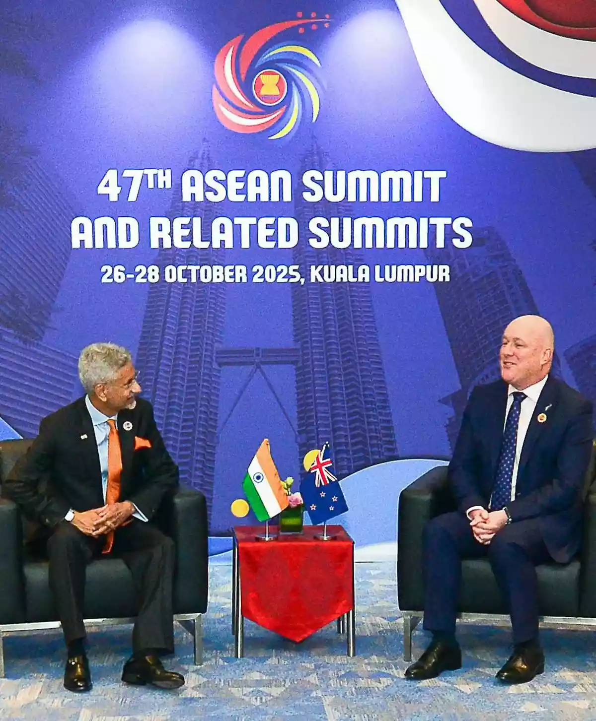 Jaishankar meets New Zealand Prime Minister Christopher Luxon