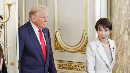 Japan PM guides Trump around Akasaka Palace hall amid welcome ceremony 