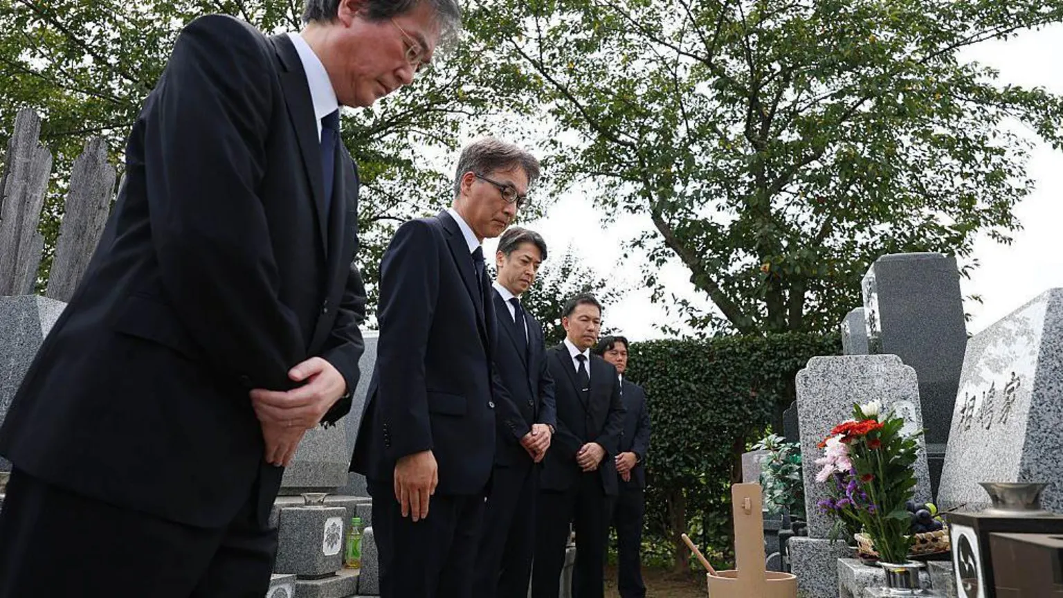 Japanese authorities bowed and offered flowers at the grave of a businessman to apologise for wrongfully charging him with exporting potentially sensitive industrial machines. Shizuo Aishima and three other executives were arrested for illegal exports in March 2020. He died of stomach cancer in February 2021, five months before the indictments were dropped.