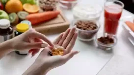 Once you cross 30, you may notice slight changes in how your knees feel during daily tasks. Climbing stairs, sitting on the floor