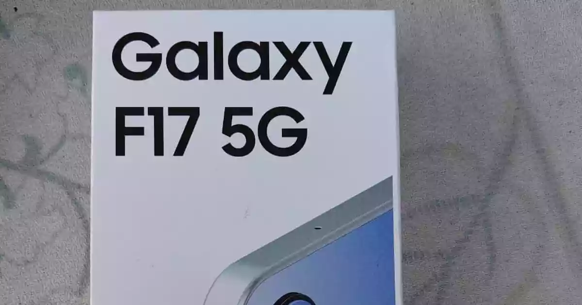 At least two journalists who received mobiles as New Year gifts from the Assam government on Thursday have returned the devices. More than 2