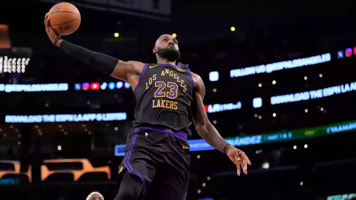Late in the Lakers' 141–116 win over the Atlanta Hawks, James needed just one more board to become the oldest player in NBA history to record a